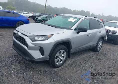 2021 Toyota Rav4 Le z USA, uszkodzony, nr VIN 2T3F1RFV4MC219657